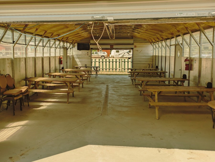 Outdoor Dining at Pine Stump